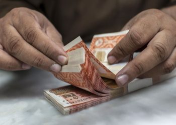 Spell To Get Money in Pakistan