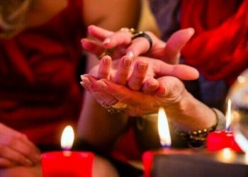 Candle Love Spells you will attract the love and friendship of the person you desire